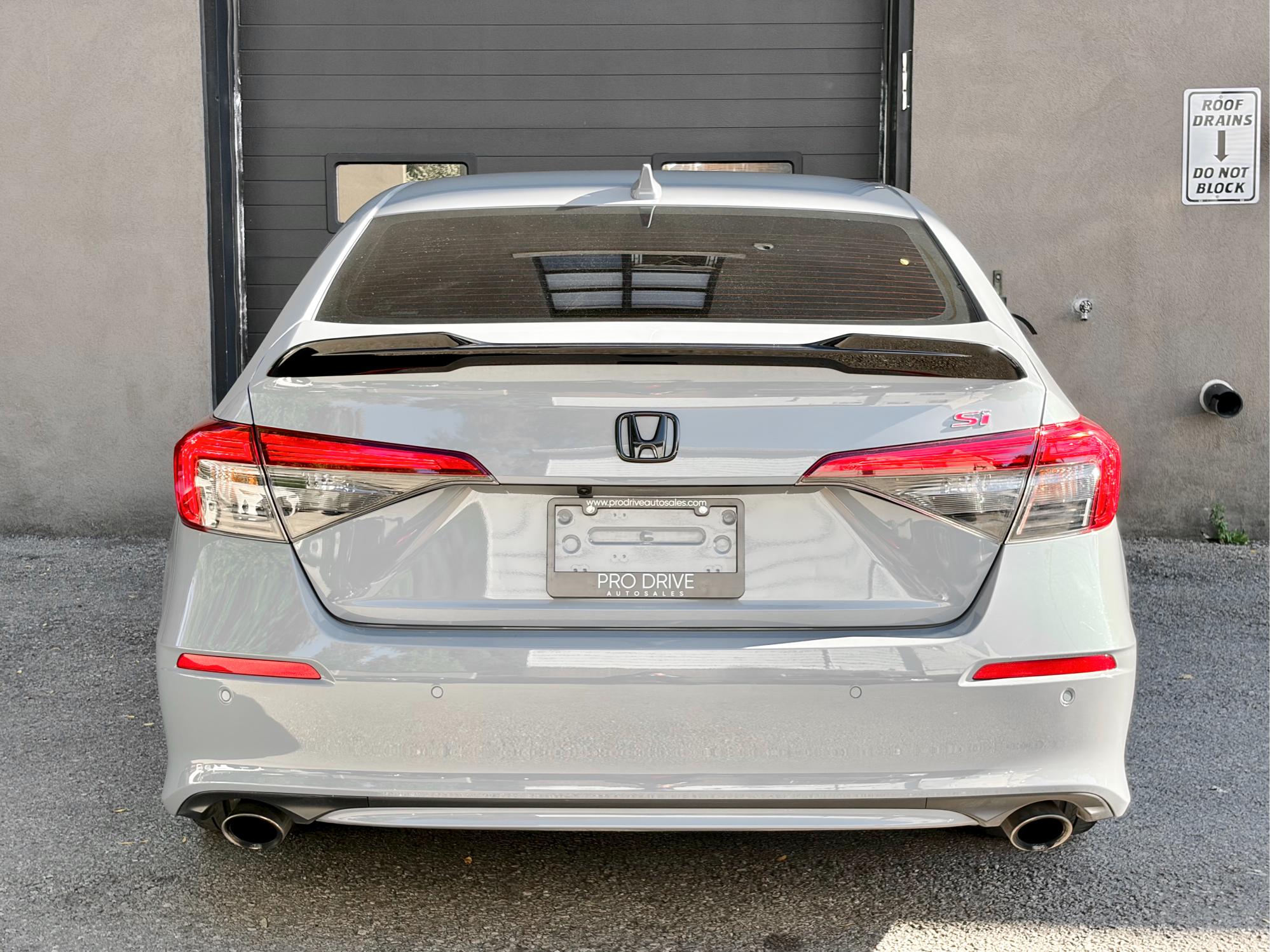 
								2022 Honda Civic SI Sedan full									