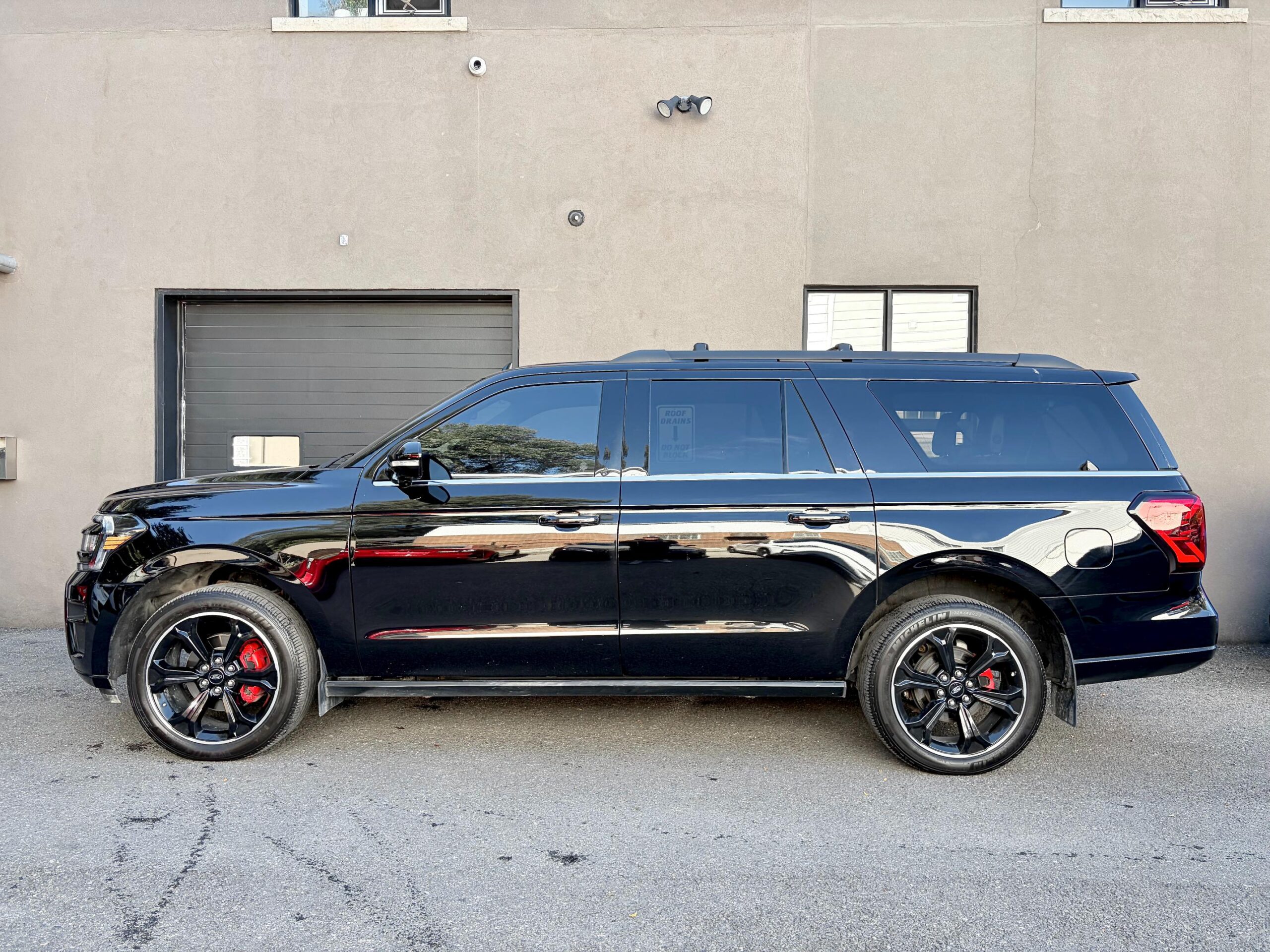 
								2023 Ford Expedition Max Limited full									