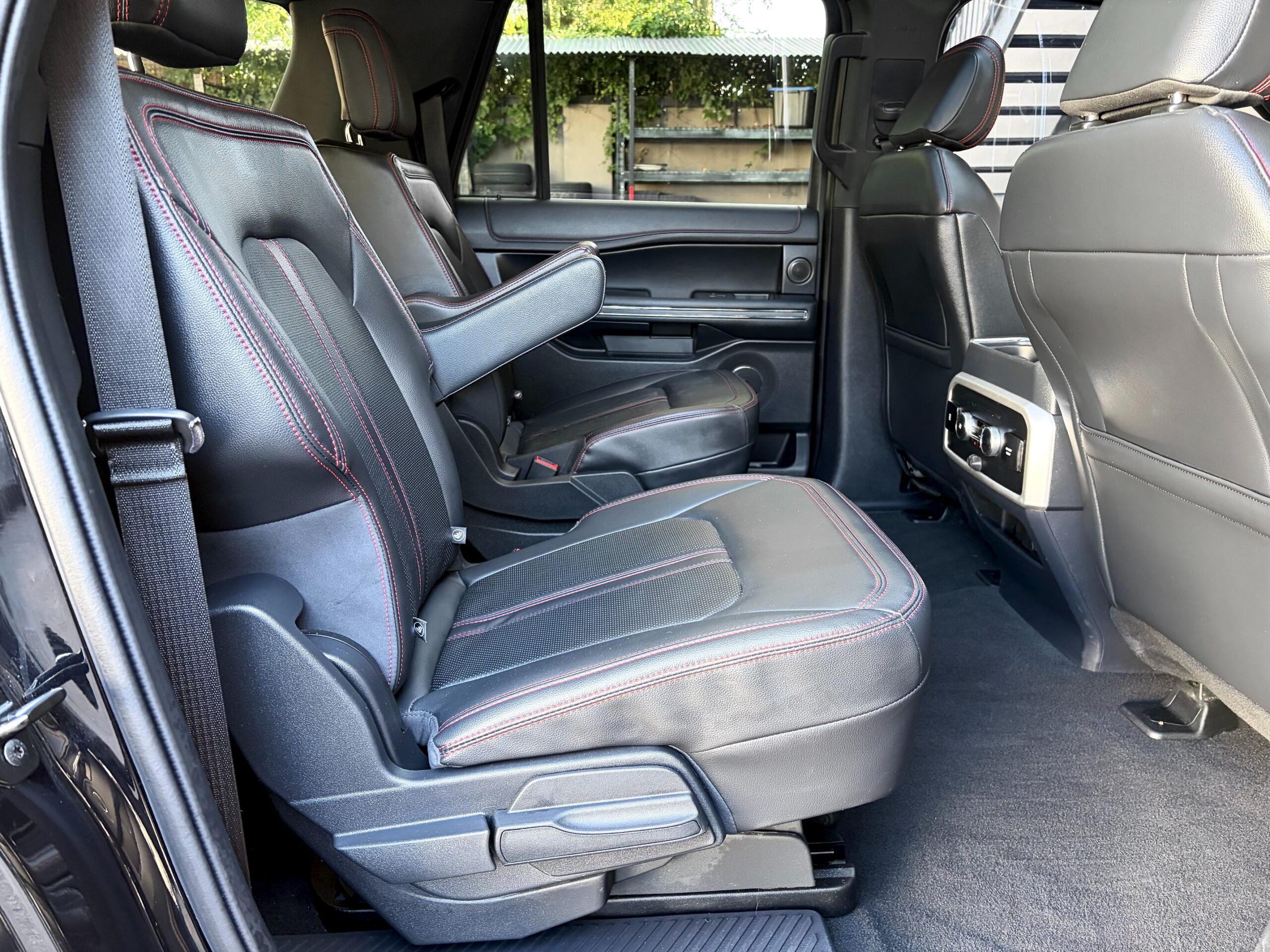 
								2023 Ford Expedition Max Limited full									