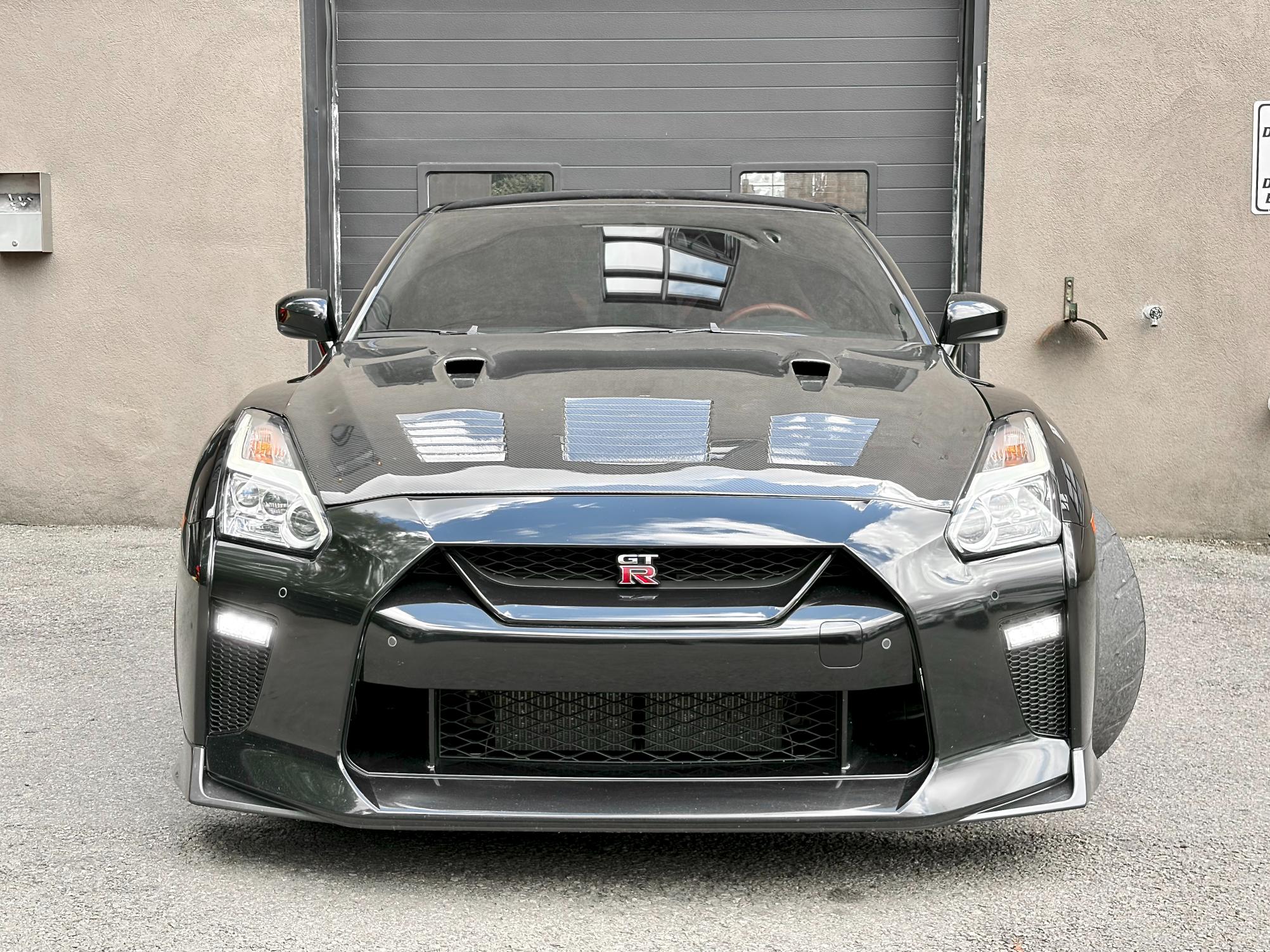 
								2019 Nissan GT-R Premium full									