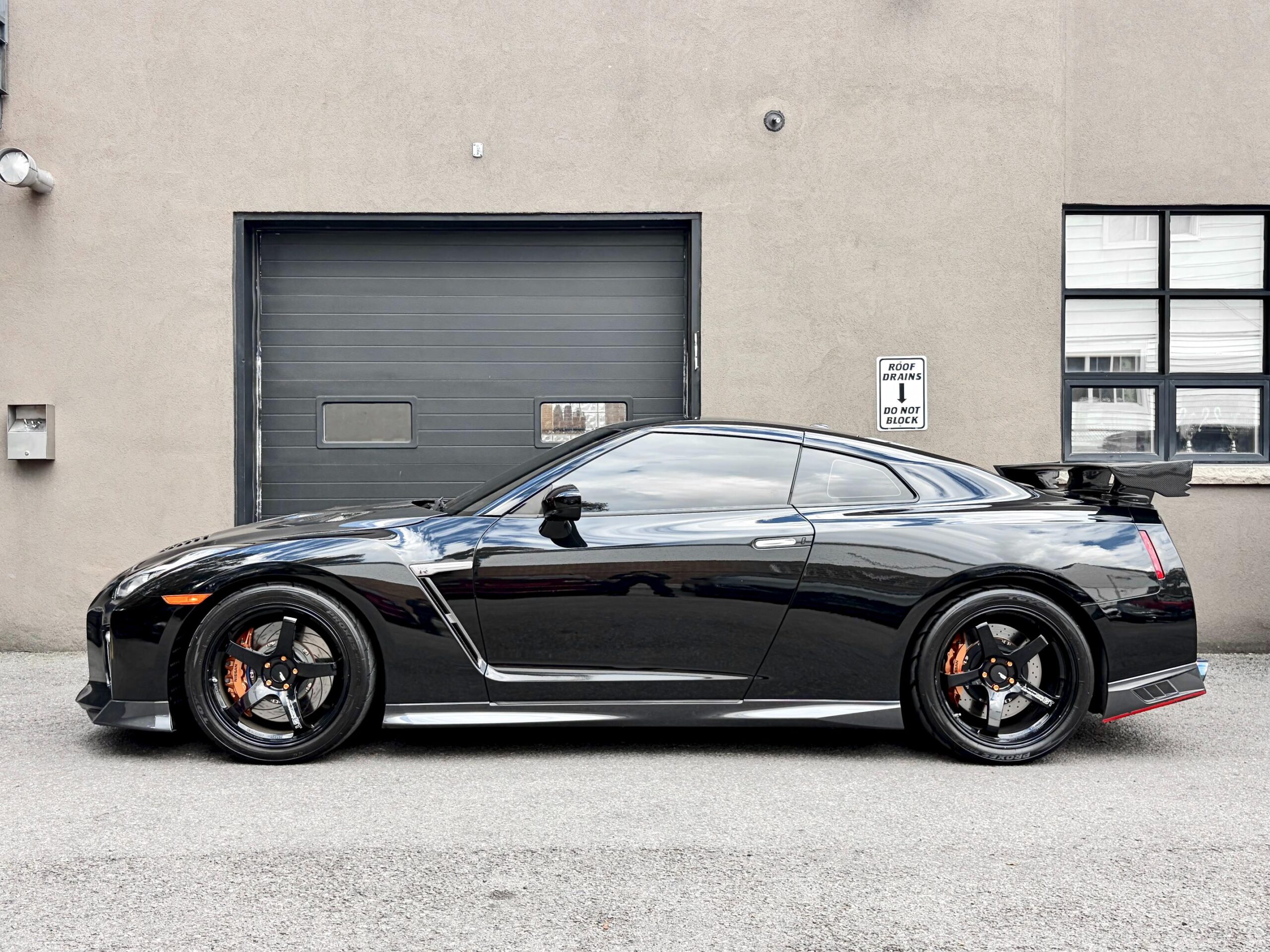
								2019 Nissan GT-R Premium full									