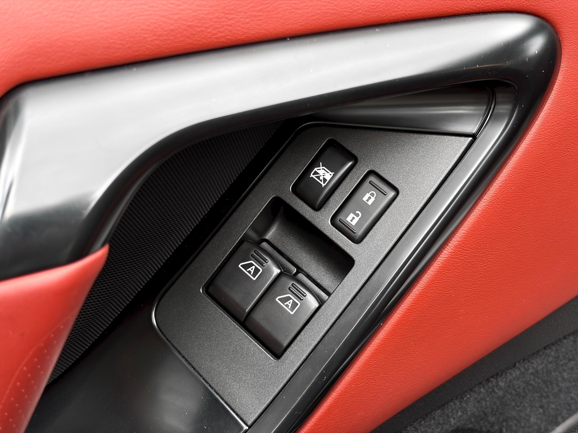 
								2019 Nissan GT-R Premium full									