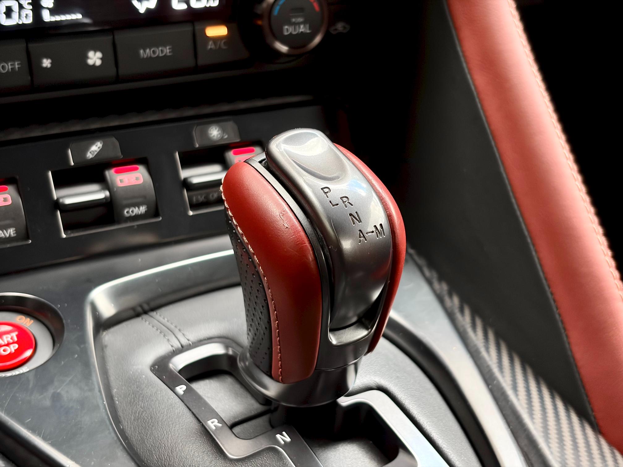 
								2019 Nissan GT-R Premium full									