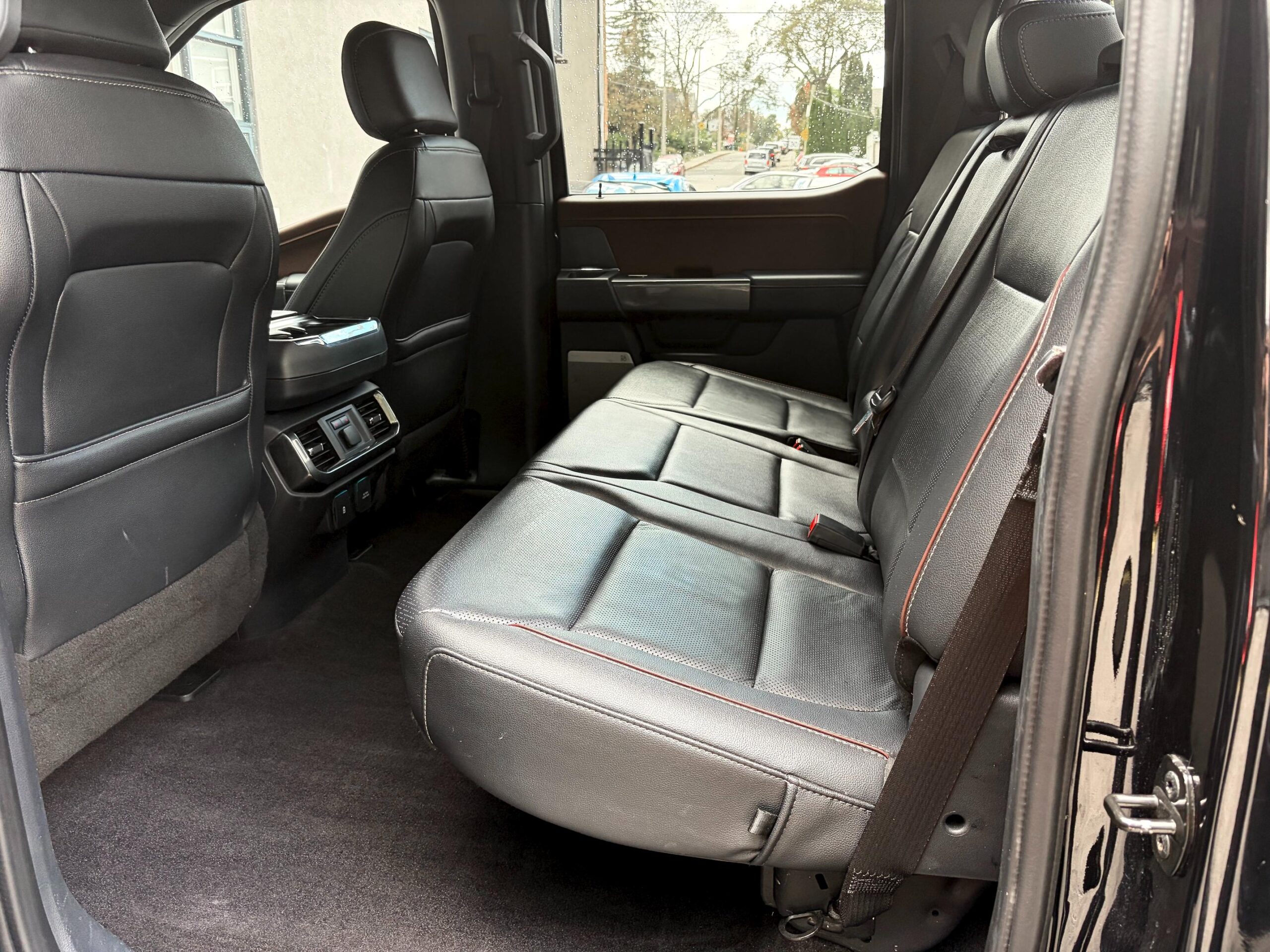 
								2022 Ford F-150 Supercrew Lariat full									
