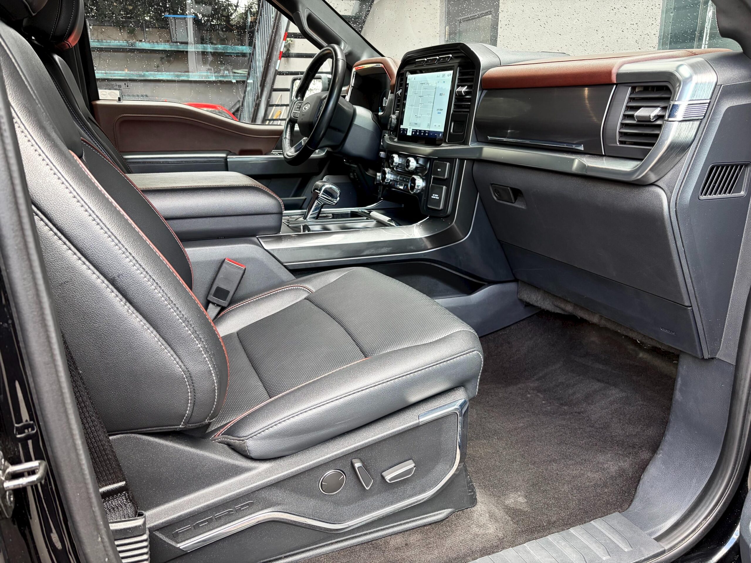 
								2022 Ford F-150 Supercrew Lariat full									