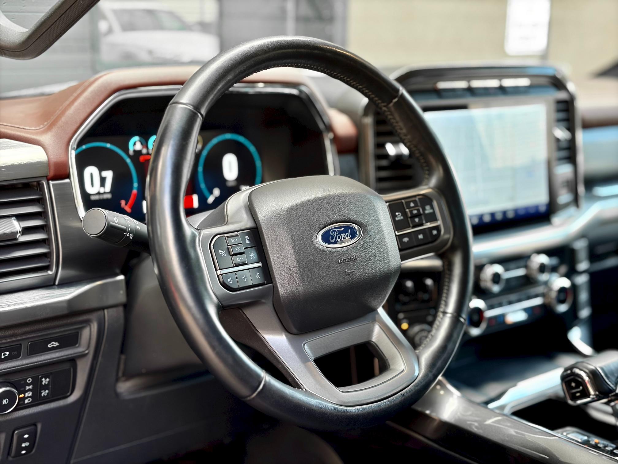 
								2022 Ford F-150 Supercrew Lariat full									