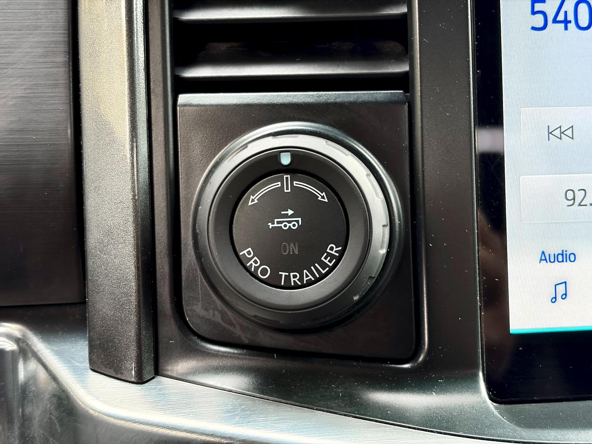 
								2023 Ford F-150 Lariat Supercrew full									