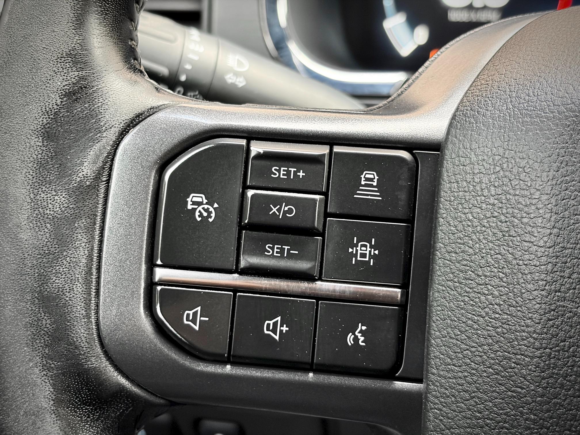 
								2023 Ford F-150 Lariat Supercrew full									