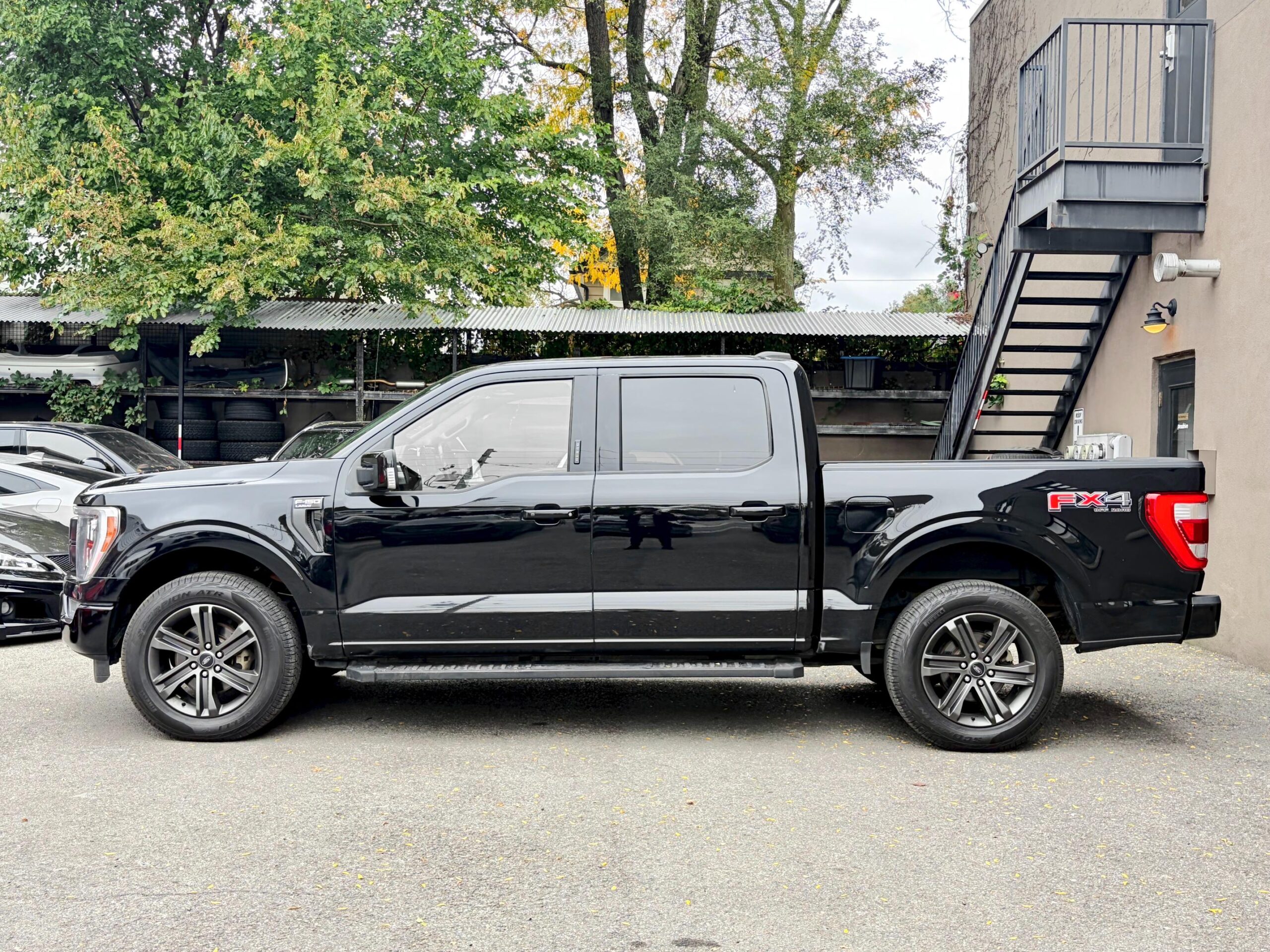 
								2021 Ford F-150 Supercrew Lariat full									