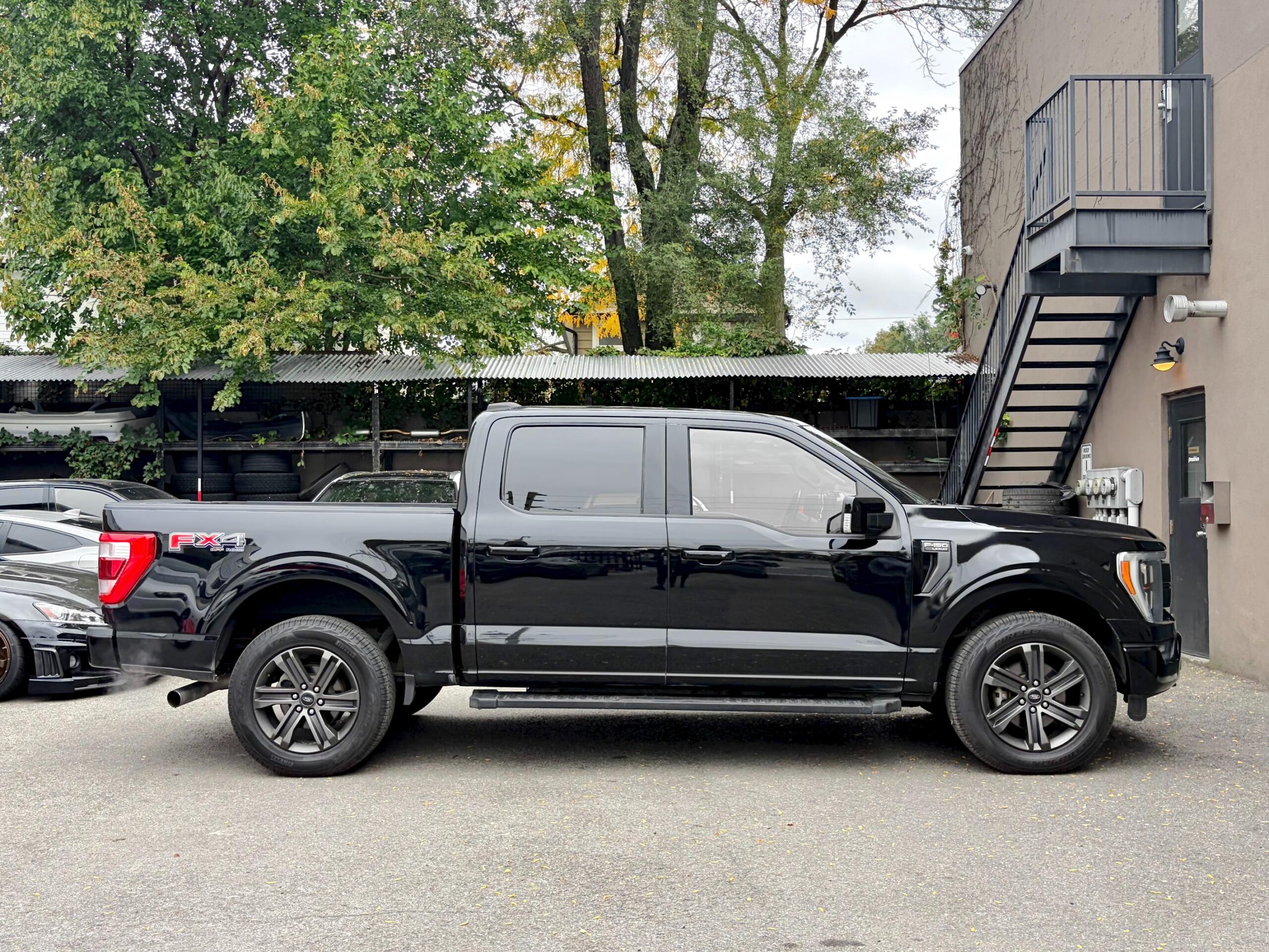 
								2021 Ford F-150 Supercrew Lariat full									