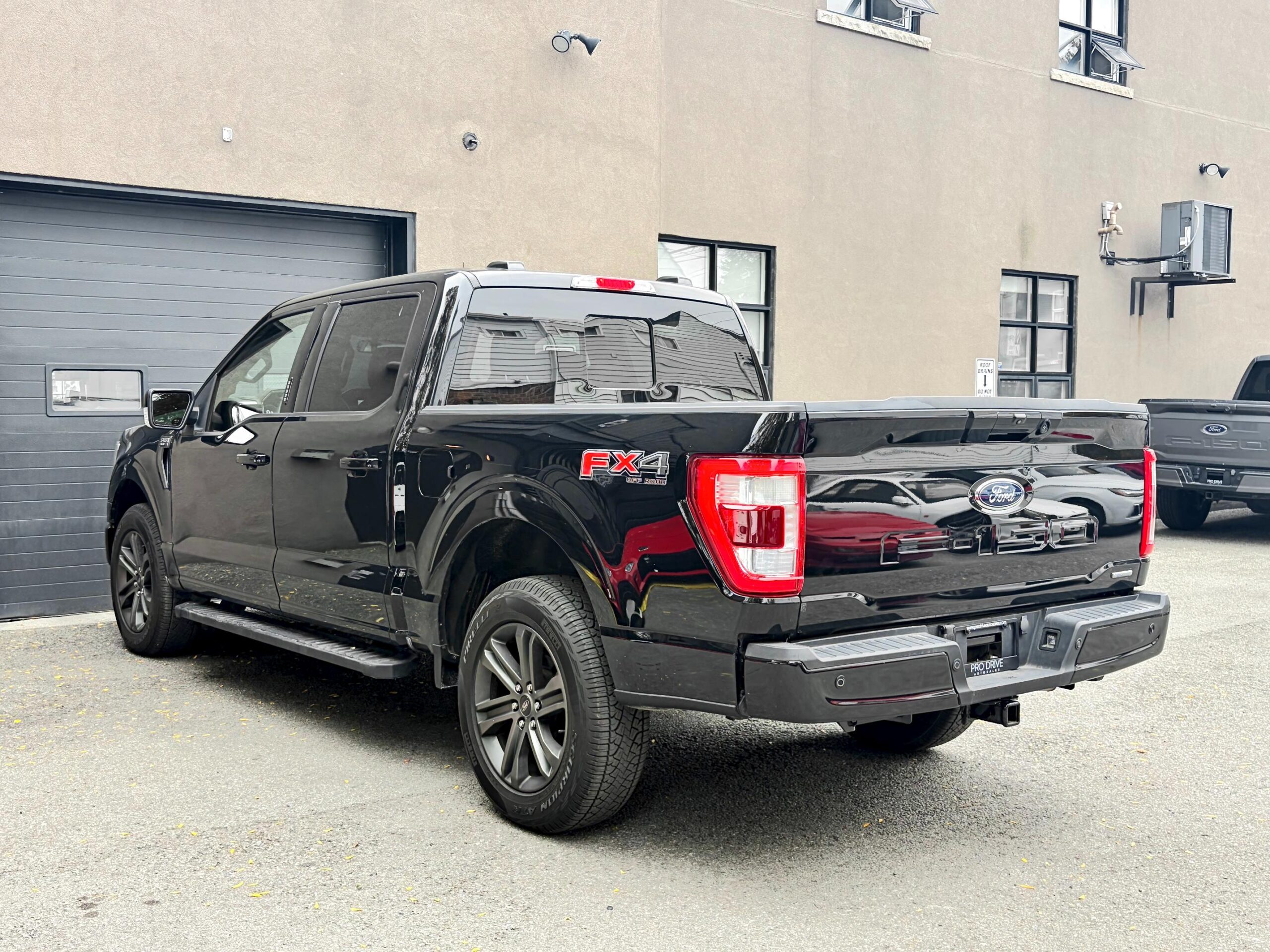 
								2021 Ford F-150 Supercrew Lariat full									