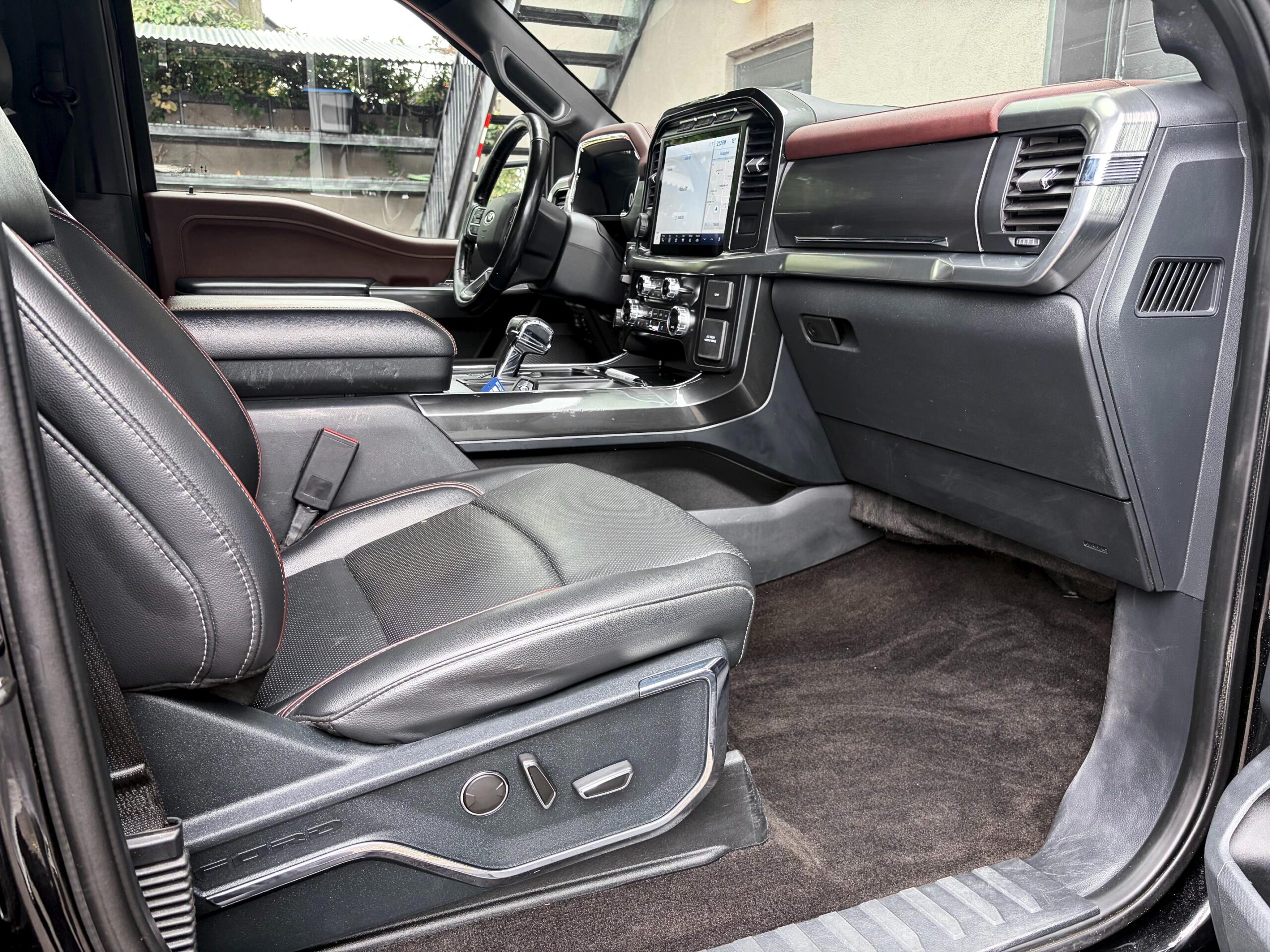 
								2021 Ford F-150 Supercrew Lariat full									